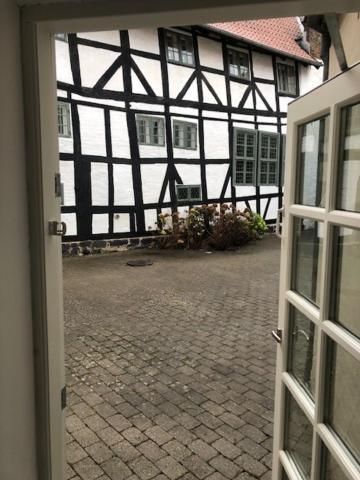 Апартаменты Stemningsfuld Lejlighed - 3 Minutters Gang Fra H.C. Andersens Hus Оденсе Экстерьер фото